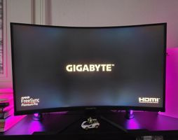 Gigabyte M32UC - 31.5" 4K UHD Curved Gaming Monitor (160Hz)