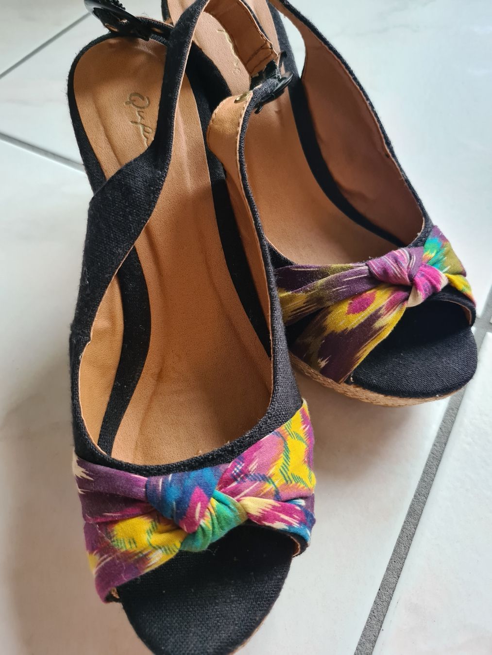 Scarpe da donna: Keilsandaletten Gr. 40 – Usato da Ebikon venduto da Songbird85 2
