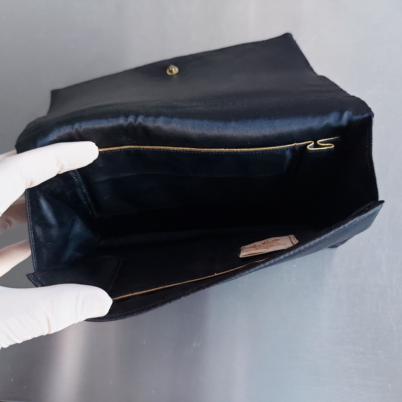 Sacs femmes: Abendtasche Samt bestickt mit echten Rubinen – D'occasion à Zürich par sylc77 3