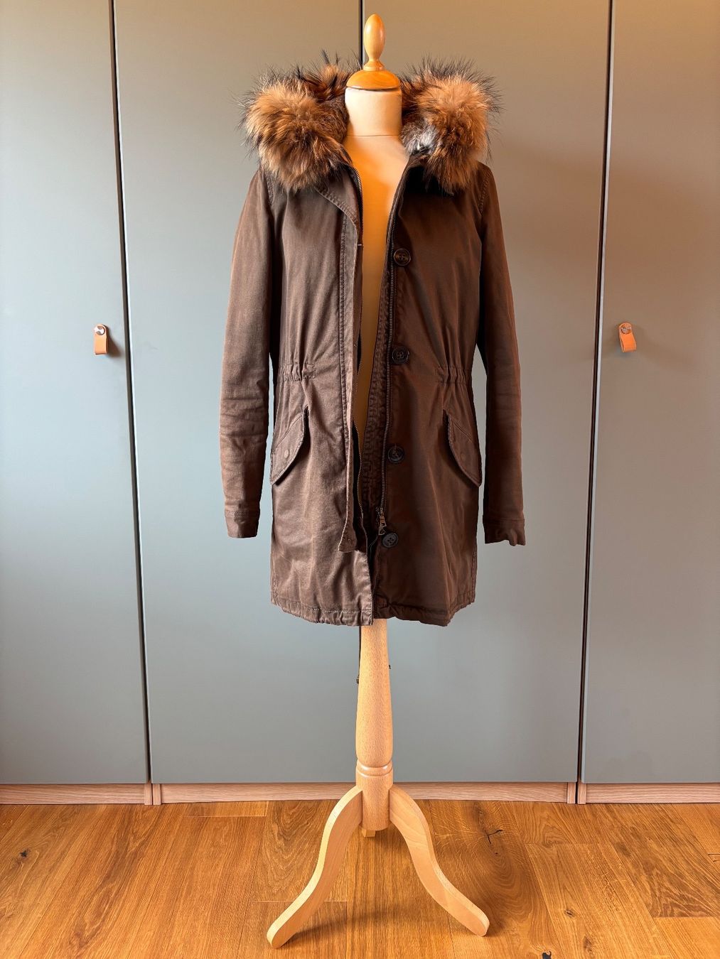 Cappotti: Winter Parka mit Echtfell Kapuze Gr. S – Usato da Davos Dorf venduto da maela_17