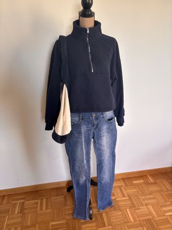High Waist Jeans mit Knöpfen, Grösse 38, Top Zustand!