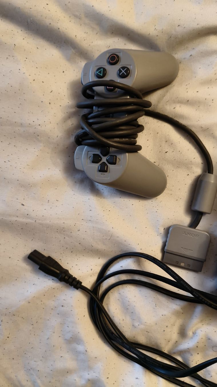 Sony Konsolen: Sony Playstation 1 – Gebraucht aus Unterseen von Rossi4693 2