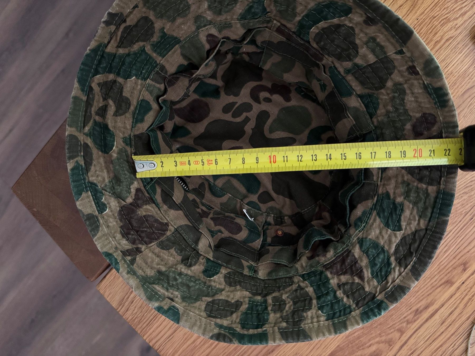 Copricapi, berretti & cappellini: Bob Chapeau de soleil camouflage 59 cm – Usato da Genève venduto da New-York12 6