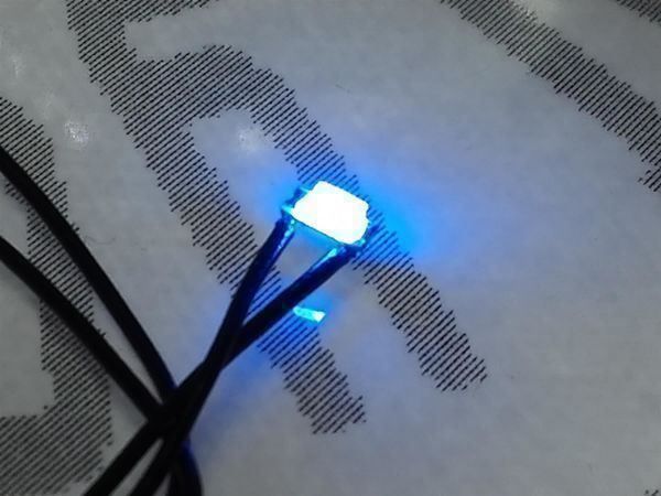 Componenti elettronici: LED SMD 1206, blau, verkabelt 12V – Nuovo (secondo la descrizione) da Luzern venduto da Salefactory 1