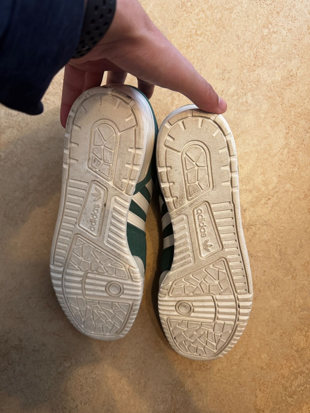 Adidas Herrenschuhe: Adidas Rivalry Low Sneaker Grösse 43 1/3 – Gebraucht aus Zürich von fresh0001 2