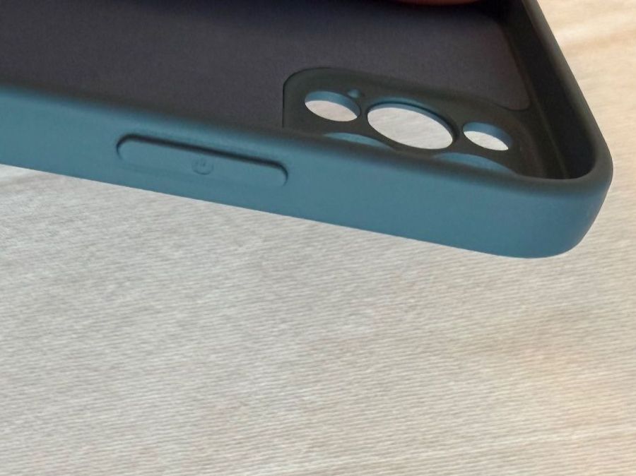 Coques & Protection écran: Cover per IPhone 12 pro – Neuf (Voir description) à S. Vittore par ari_bdr6 2