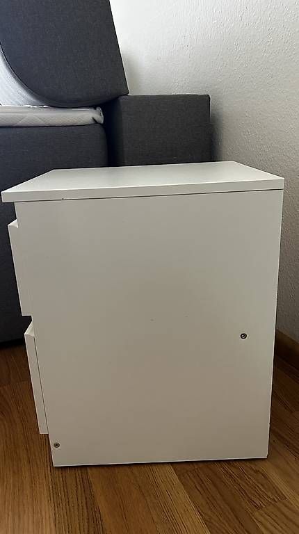 Comodini: Nachtisch/ Kommode  – Usato da Binningen venduto da Xen_2gn5 2