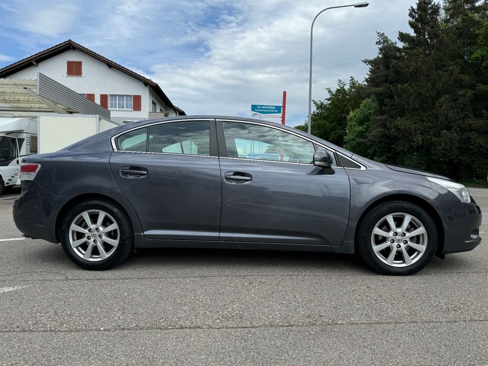 TOYOTA Avensis 2.0 Automat 11.2009 Sehr Gepflegt 127 000 km