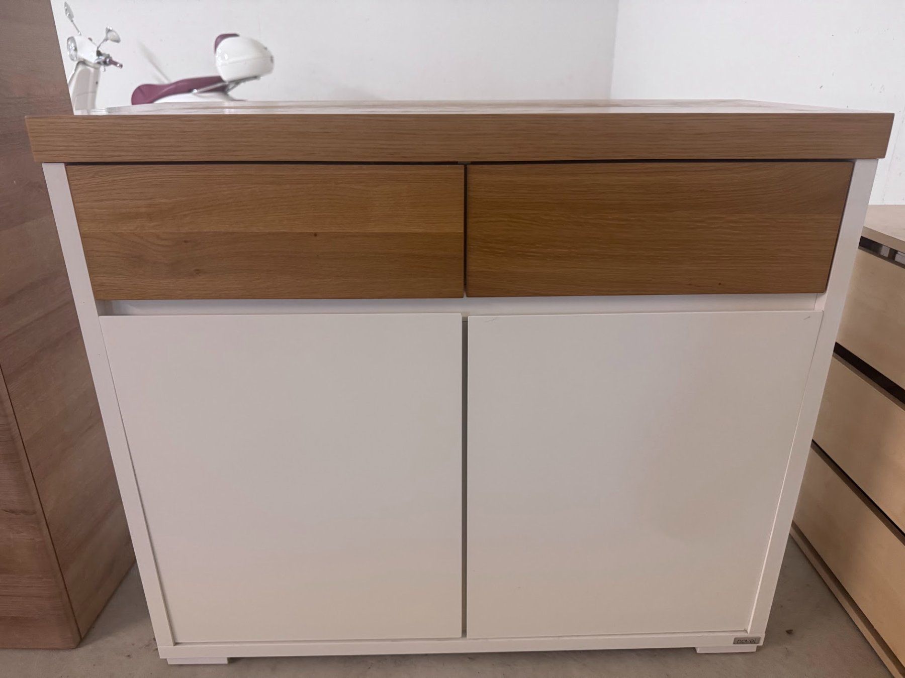 Commodes: Kommode Eichendekor / weiss – D'occasion à Beinwil am See par Rabauke79