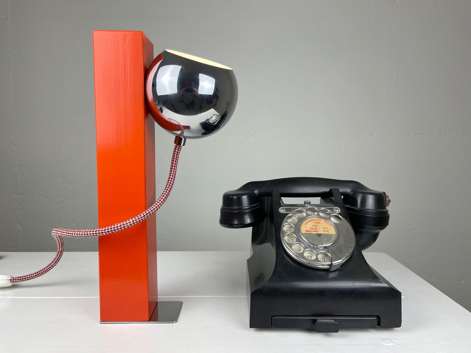 Lampade: Magnetic Eyeball Table Lamp – Usato da Genthod venduto da lightyear63 1