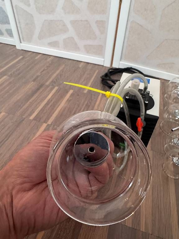 Appareils de massage: Schröpfgläser mit elektrischer Pumpe – D'occasion à Neuheim par ananda21 2