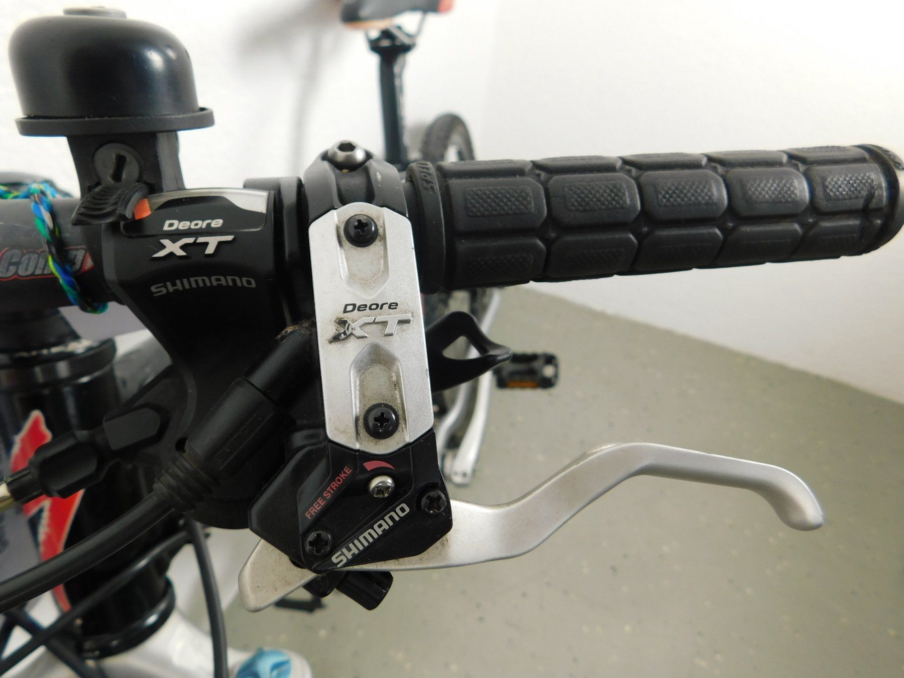 Specialized Biciclette: Mountainbike, Specialized Stumpjumper Pro. Silber & Schwarz – Usato da Jona venduto da  6