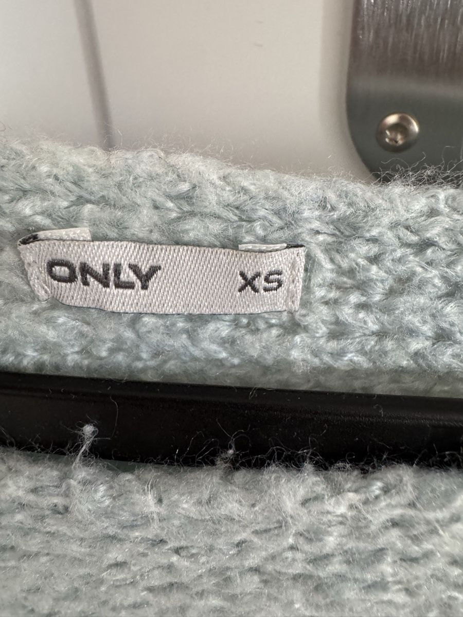 Only Maglioni & Felpe: Damen Pullover Only hellblau Grösse XS guter Zustand – Usato da Würenlos venduto da Dina0007 1