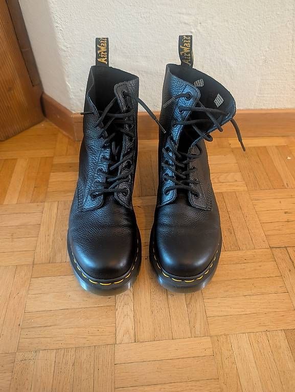 Chaussures femmes: Dr. Martens – Neuf avec emballage d'origine à Zürich par nel_9pcc