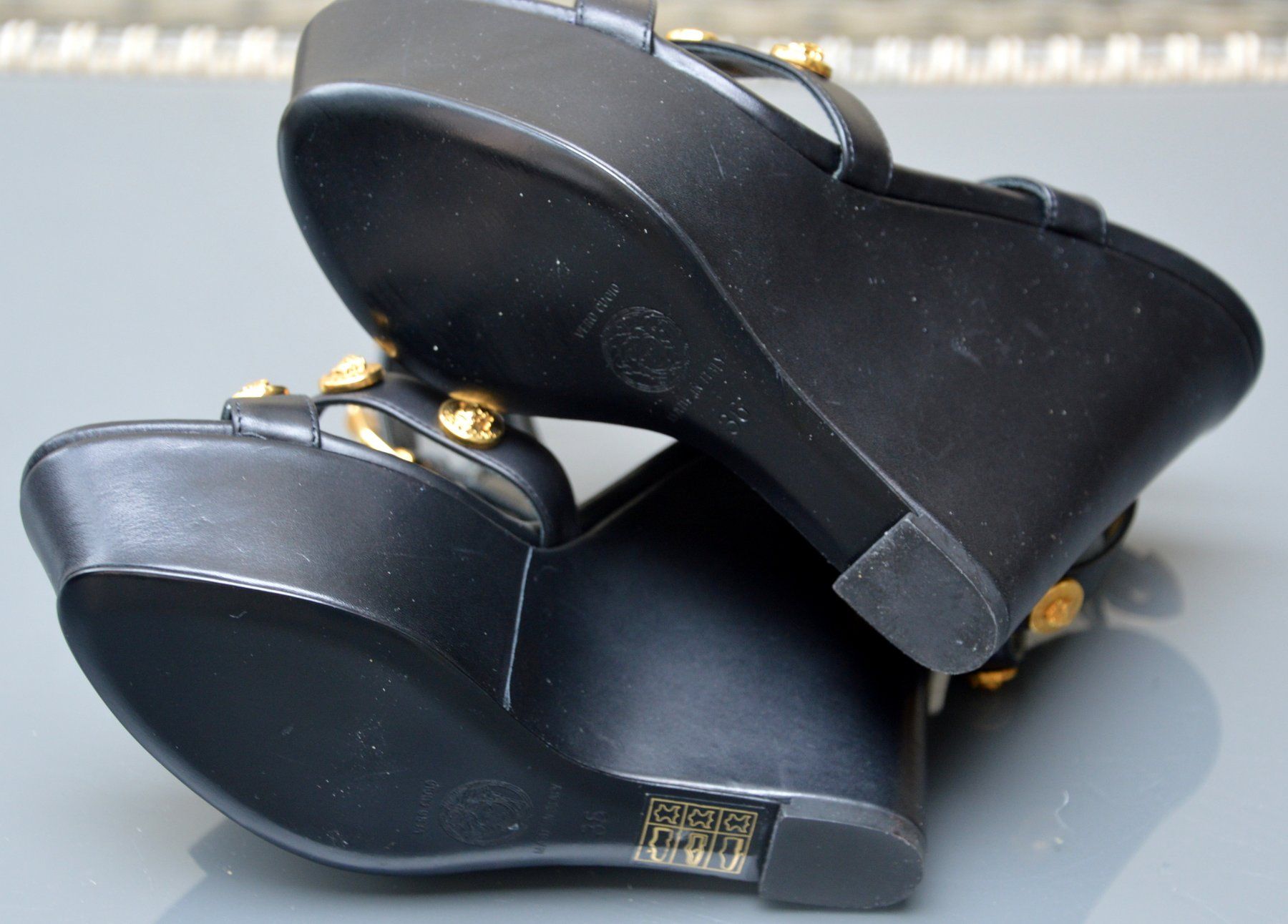 Versace Scarpe da donna: Sandalen Versace sandales Platform Heels .36 – Usato da Collonges venduto da Auganien 7