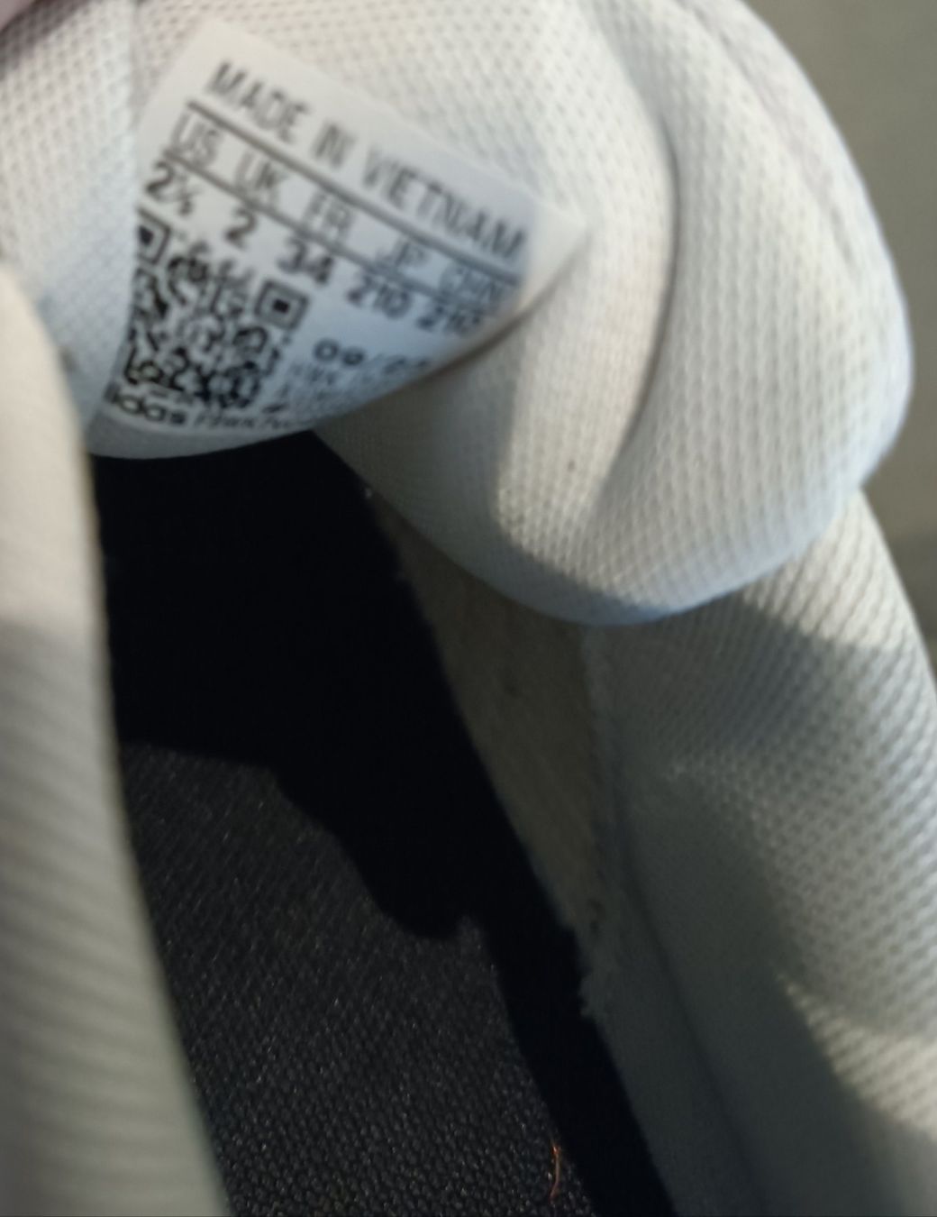 Adidas Schuhe für Jungen: Adidas Turnschuhe Gr. 34 – Neu (gemäss Beschreibung) aus Wangs von Pammy333 3