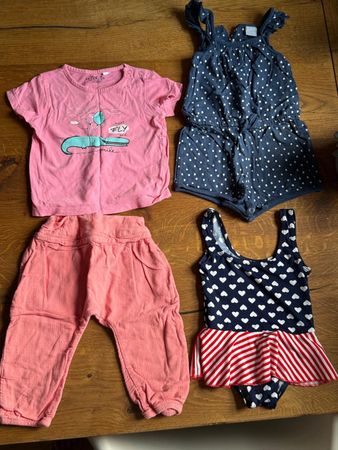 3er‑Set: Shirt/Hose, Romper, Badeanzug – Grösse 80