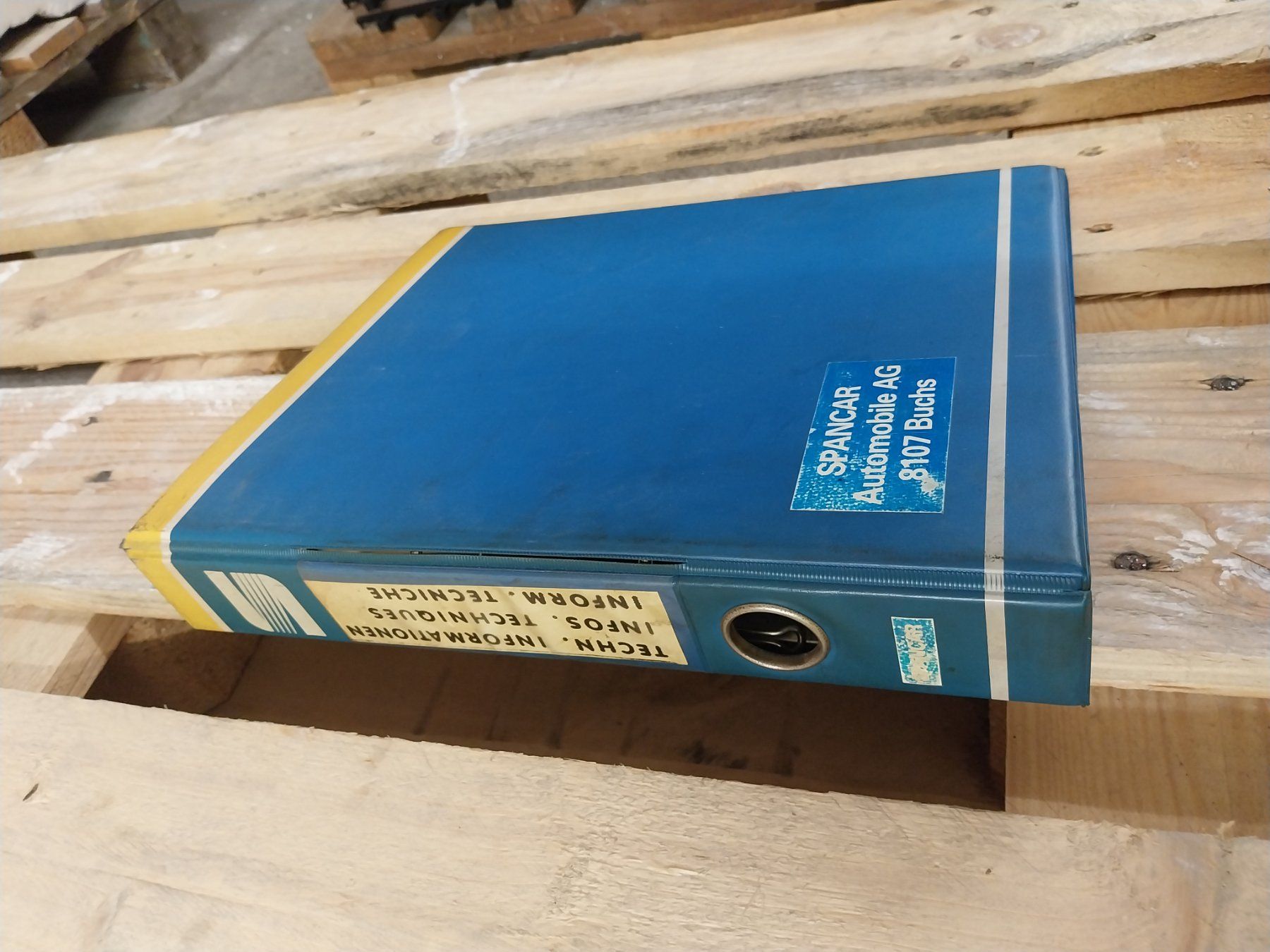 Raccoglitori: Seat Ordner (leer) #2 – Usato da Weingarten-Kalth venduto da Bettelbruenneli 1