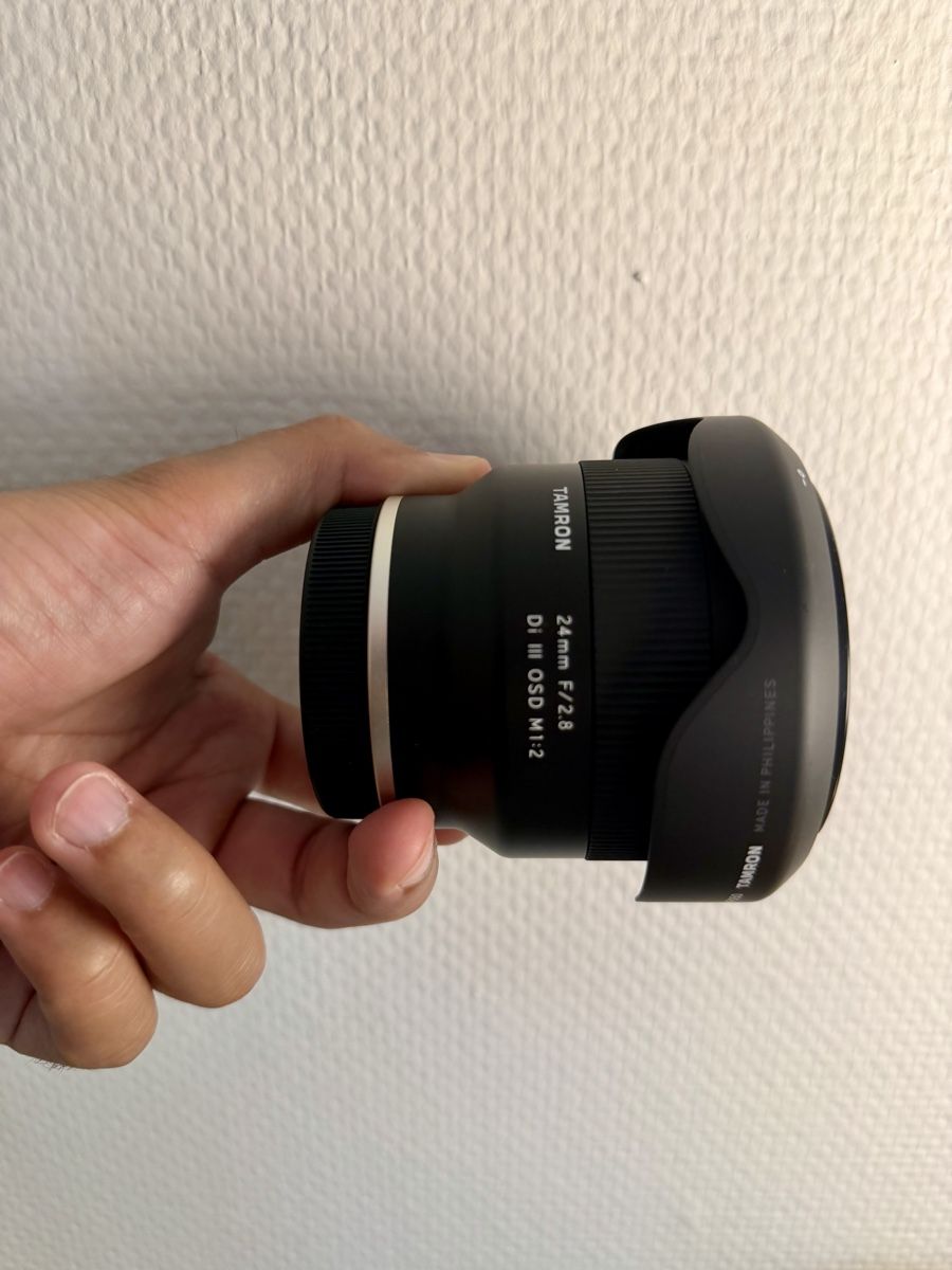 Tamron Obiettivi: Tamron 24mm f2.8 Sony  – Nuovo (secondo la descrizione) da Zürich venduto da Daveischda 2