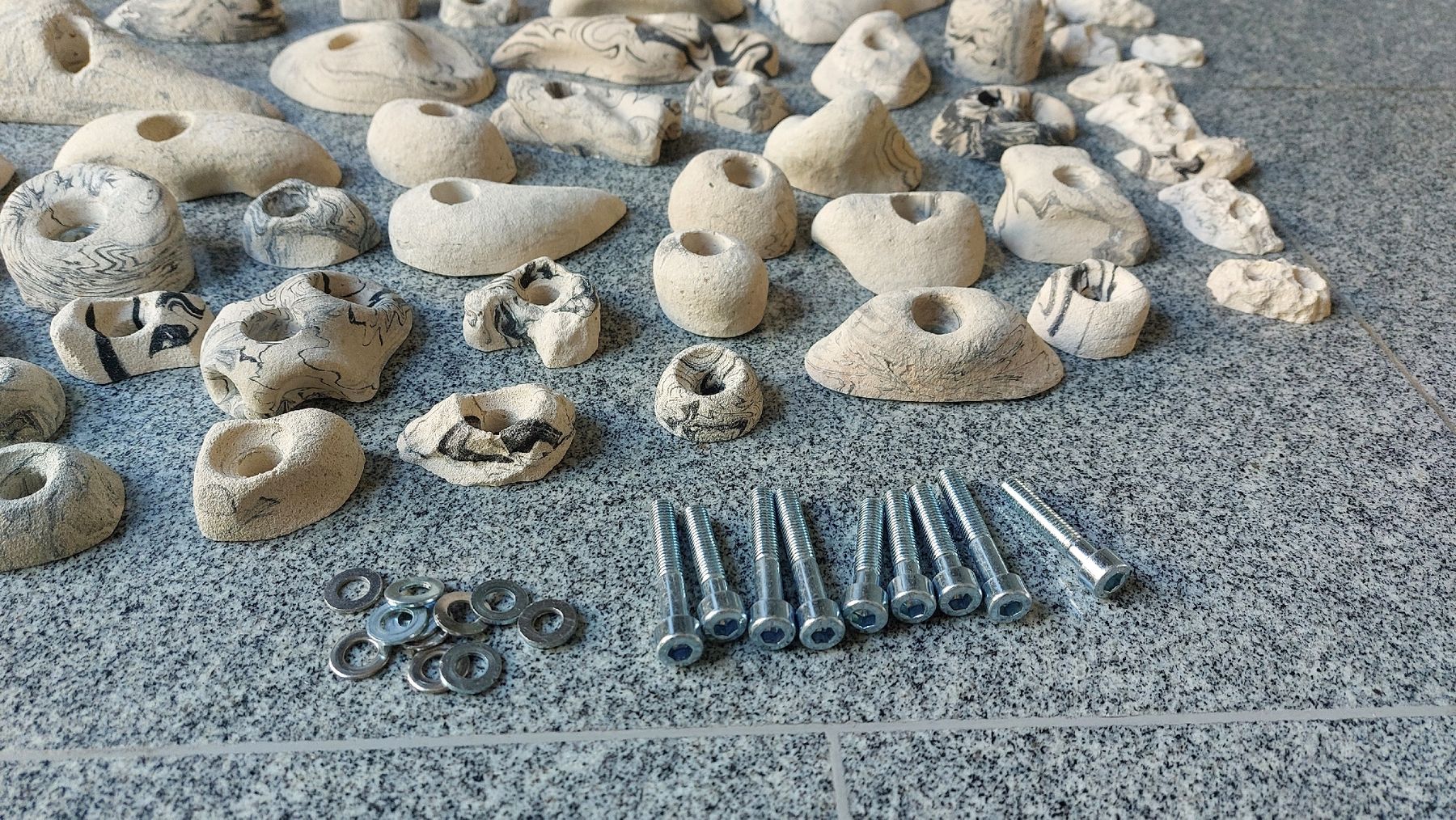 Kletterwände & Klettergriffe: Klettergriffe, Bouldergriffe 80 Stück – Neu (gemäss Beschreibung) aus Zürich von PaLuHiking 4