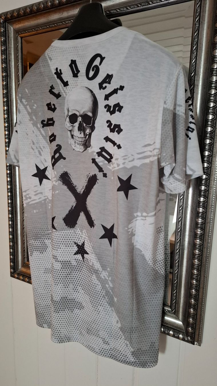 T-shirt: T-Shirt – Nuovo (secondo la descrizione) da Bitsch venduto da Quiksilver1969