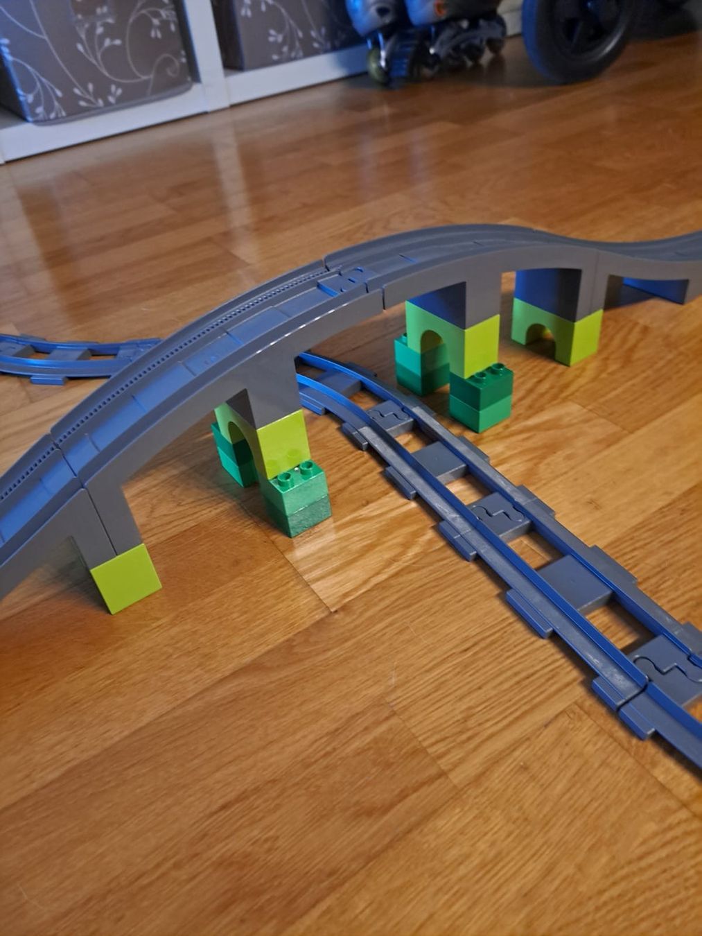 Lego Kit di costruzioni: Lego Duplo Eisenbahn Set mit Kran, komplett – Usato da Münsingen venduto da gro_zt8l 3