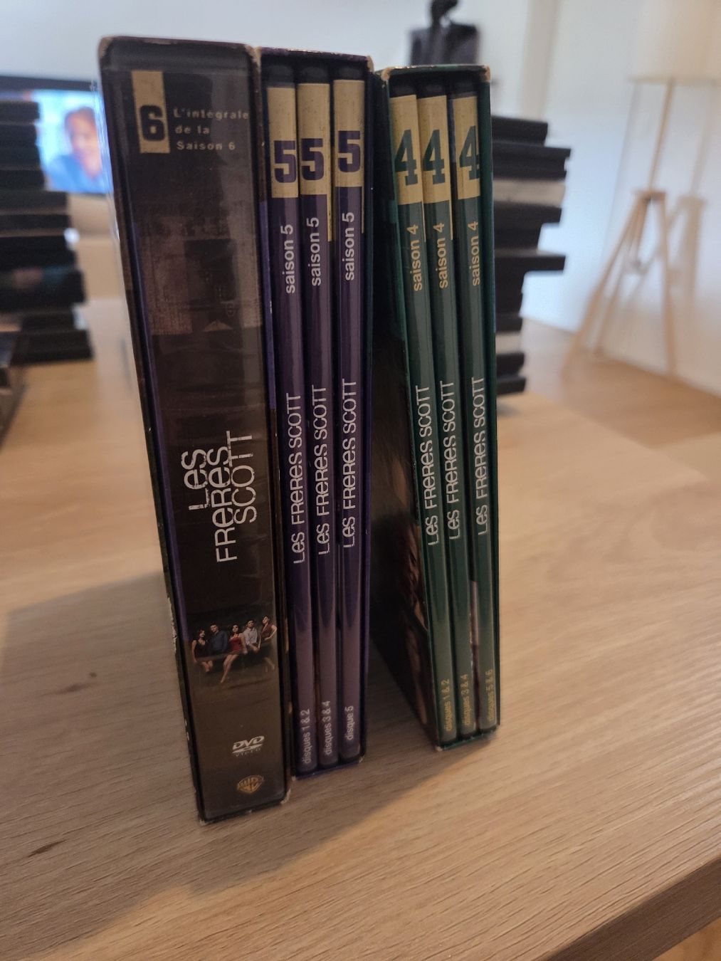 Tutti i DVDs: DVD les frères Scott saison 4+5+6 – Usato da Tramelan venduto da mic_5lzm 3