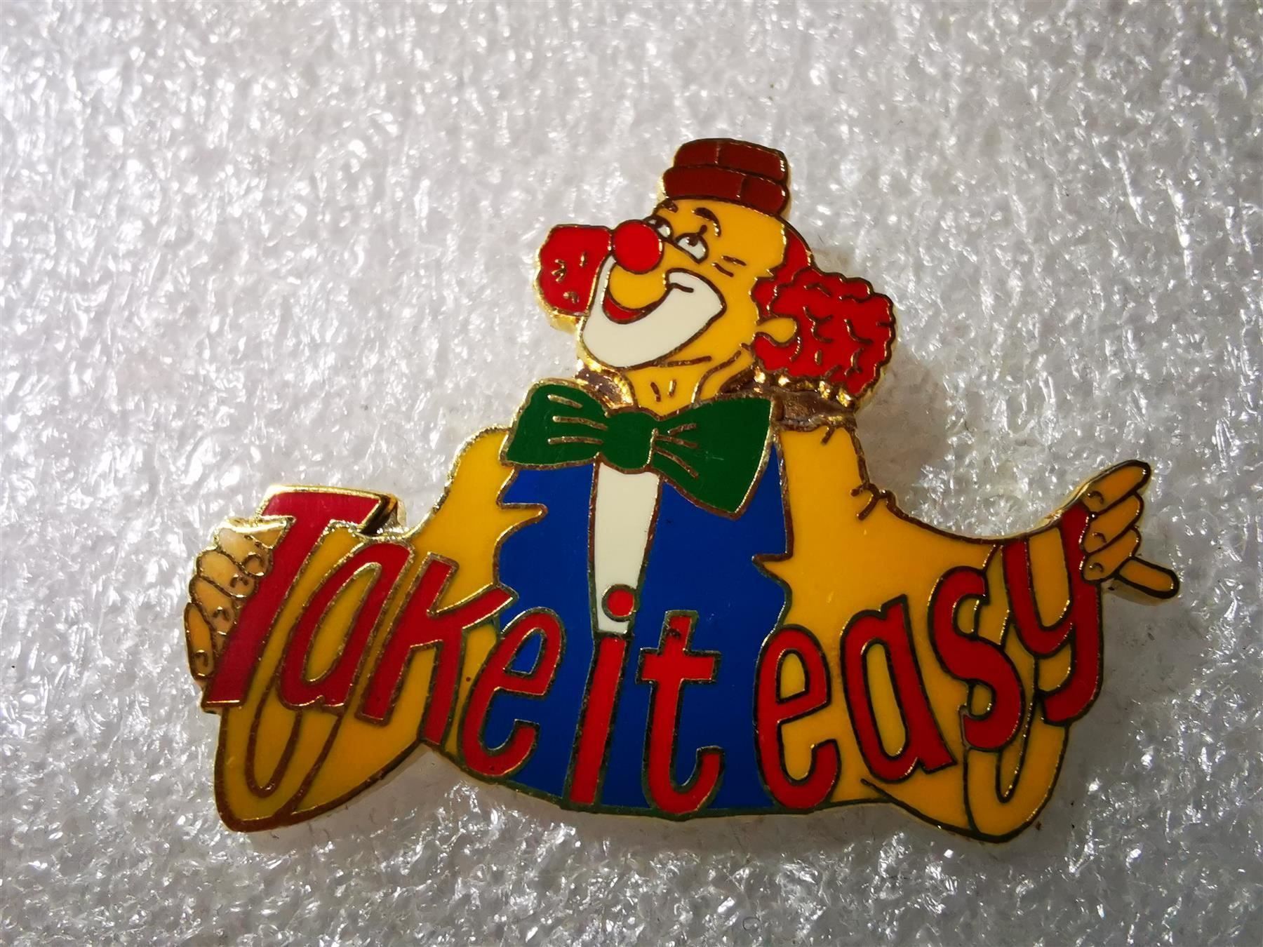 Plaketten & Abzeichen: Ansteckpin 78: Take it Easy – Gebraucht aus Oppligen von Pin-Fall-Shop