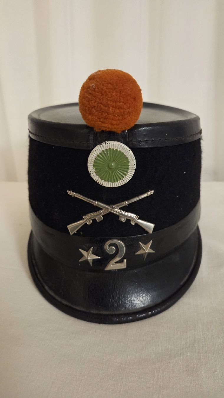 Schweizer Armee Hüte, Mützen & Caps: Tshako officier suisse  – Gebraucht aus Ecublens VD von Moun