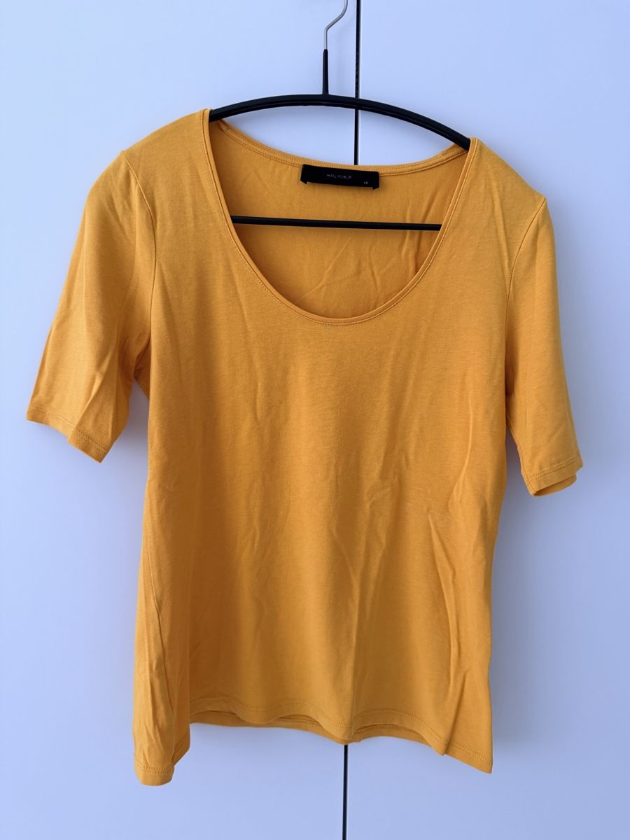Hallhuber T-shirts: Hallhuber Shirt Camel Farbe 36 – Neuf (Voir description) à Zumikon par DesignDeluxe