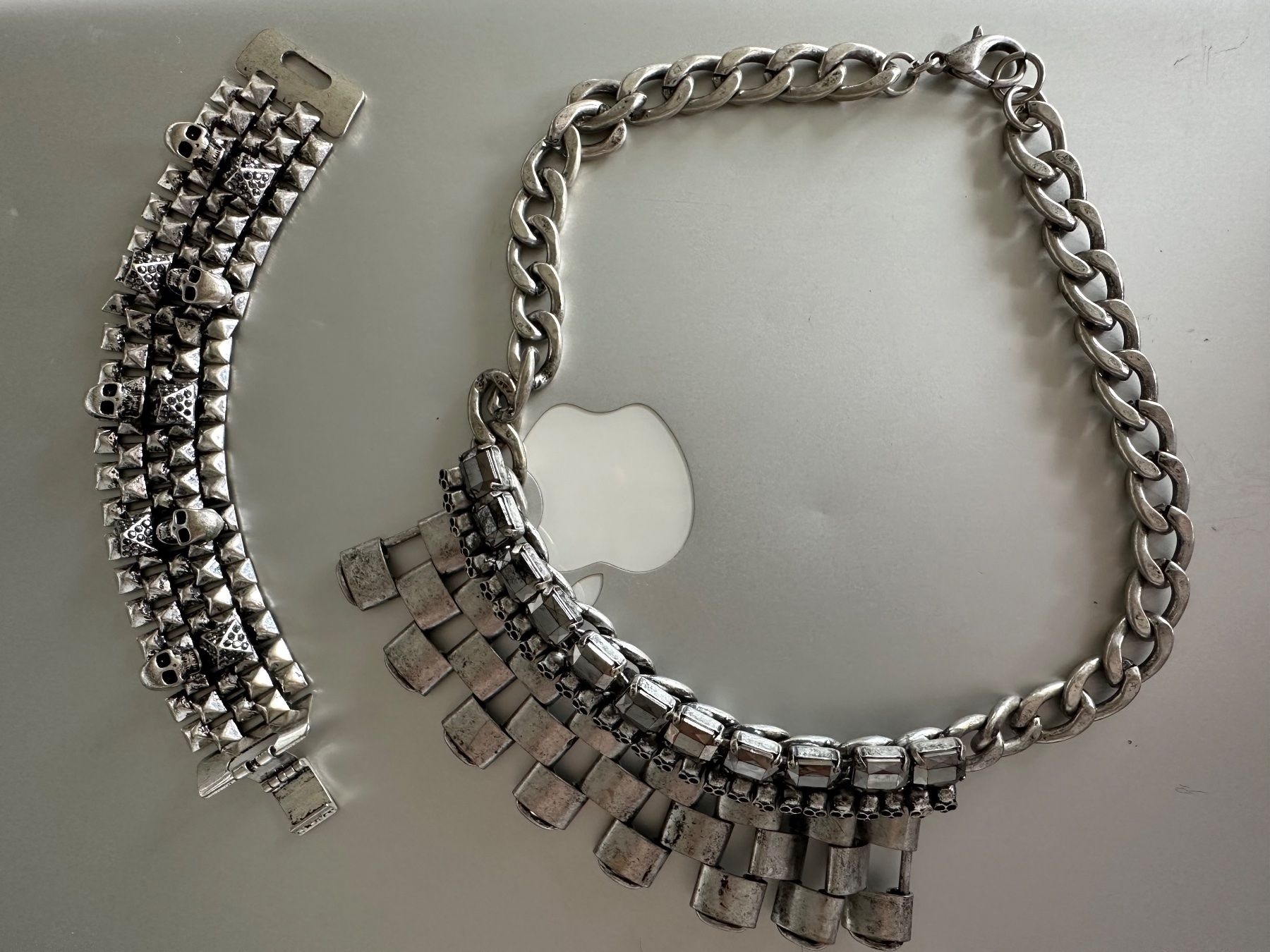 Mango Sonstiger Schmuck: Mango Schmuckset – Halskette & Armband mit Totenkopf-Motiv – Neu (gemäss Beschreibung) aus Zürich von cib_6krj