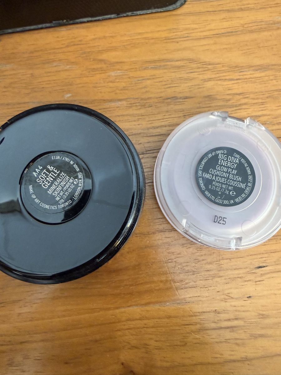 Mac Cosmetics Make-up: MAC Make-up Set Lippenstifte Stifte Puder – Usato da Zürich venduto da pinish 6