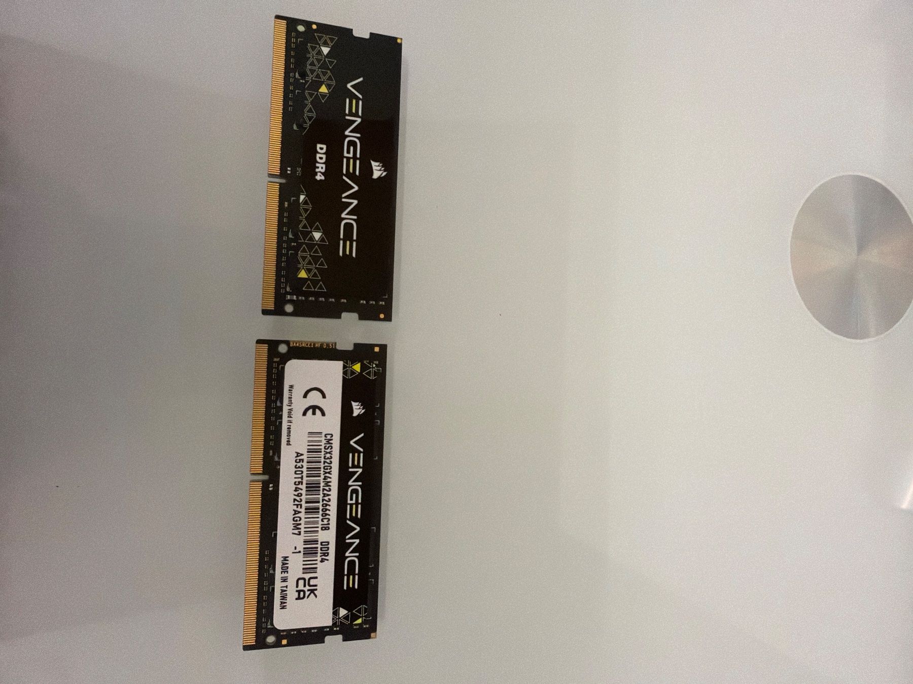 Corsair Memoria / RAM: 32 GB DDR4-RAM Kit – Nuovo (secondo la descrizione) da Gamprin venduto da jumbo91