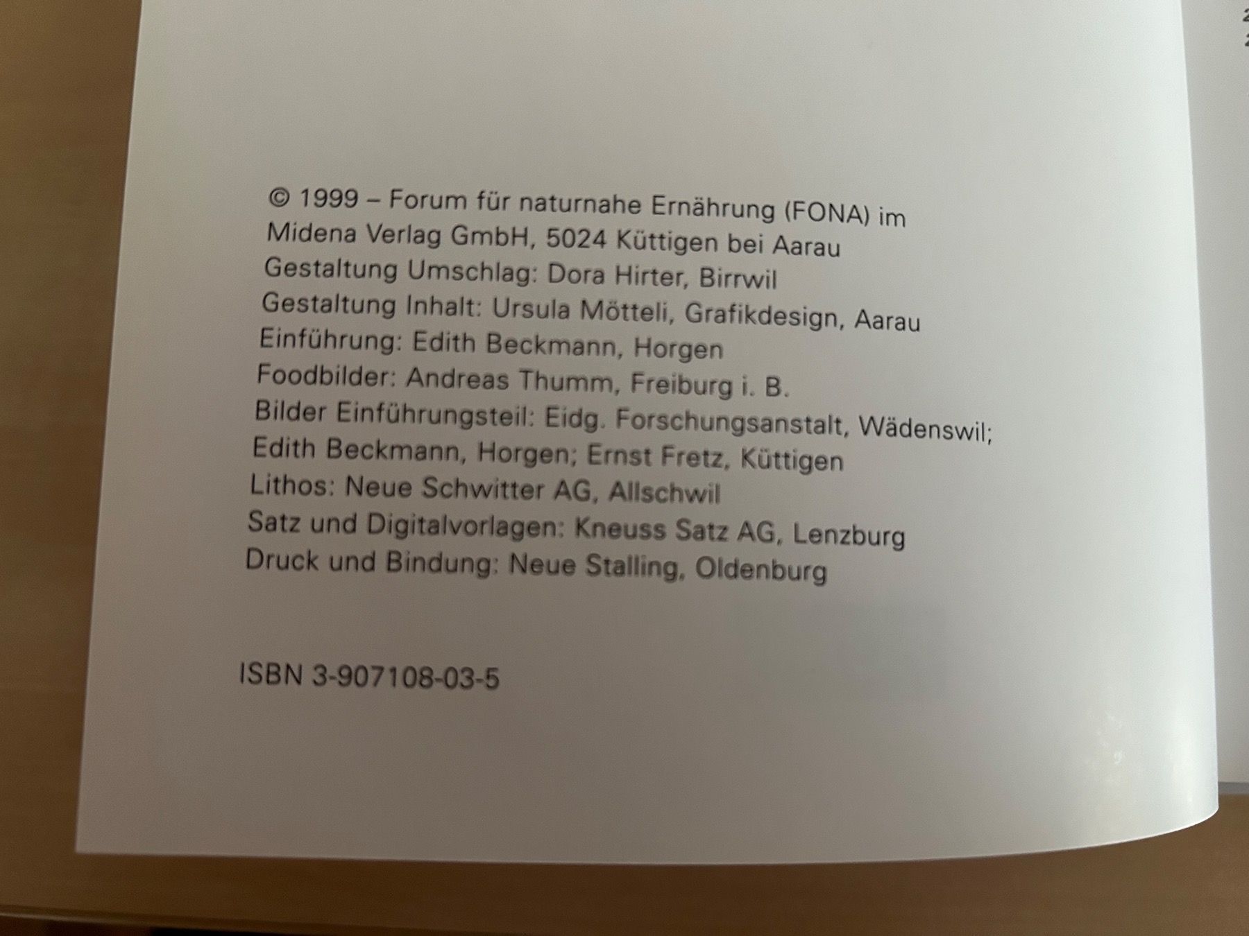 Bücher: Öpfel Chochbuech (Apfel Kochbuch) – Gebraucht aus Aarau von R-O-G-E-R 1