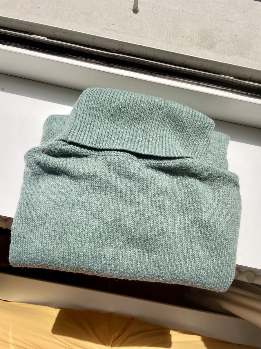 H&M Pullover & Sweatshirts: Rollkragenpullover hellgrün/grau, sehr weit geschnitten, S – Gebraucht aus Zürich von Carlajimena 9