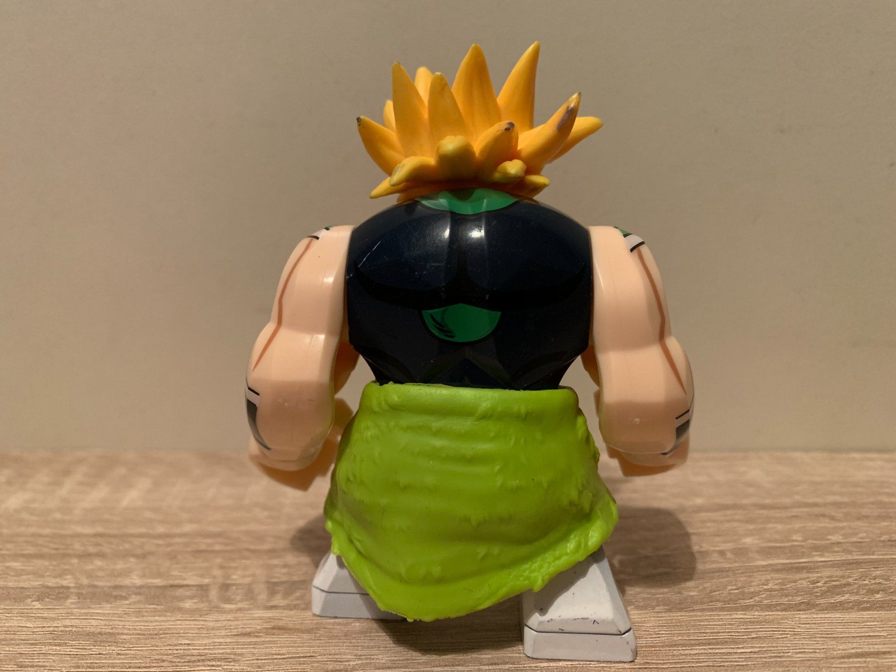 Kit di costruzioni: Dragon Ball Z Minifigur Broly – Usato da Basel venduto da Don-Angel 3