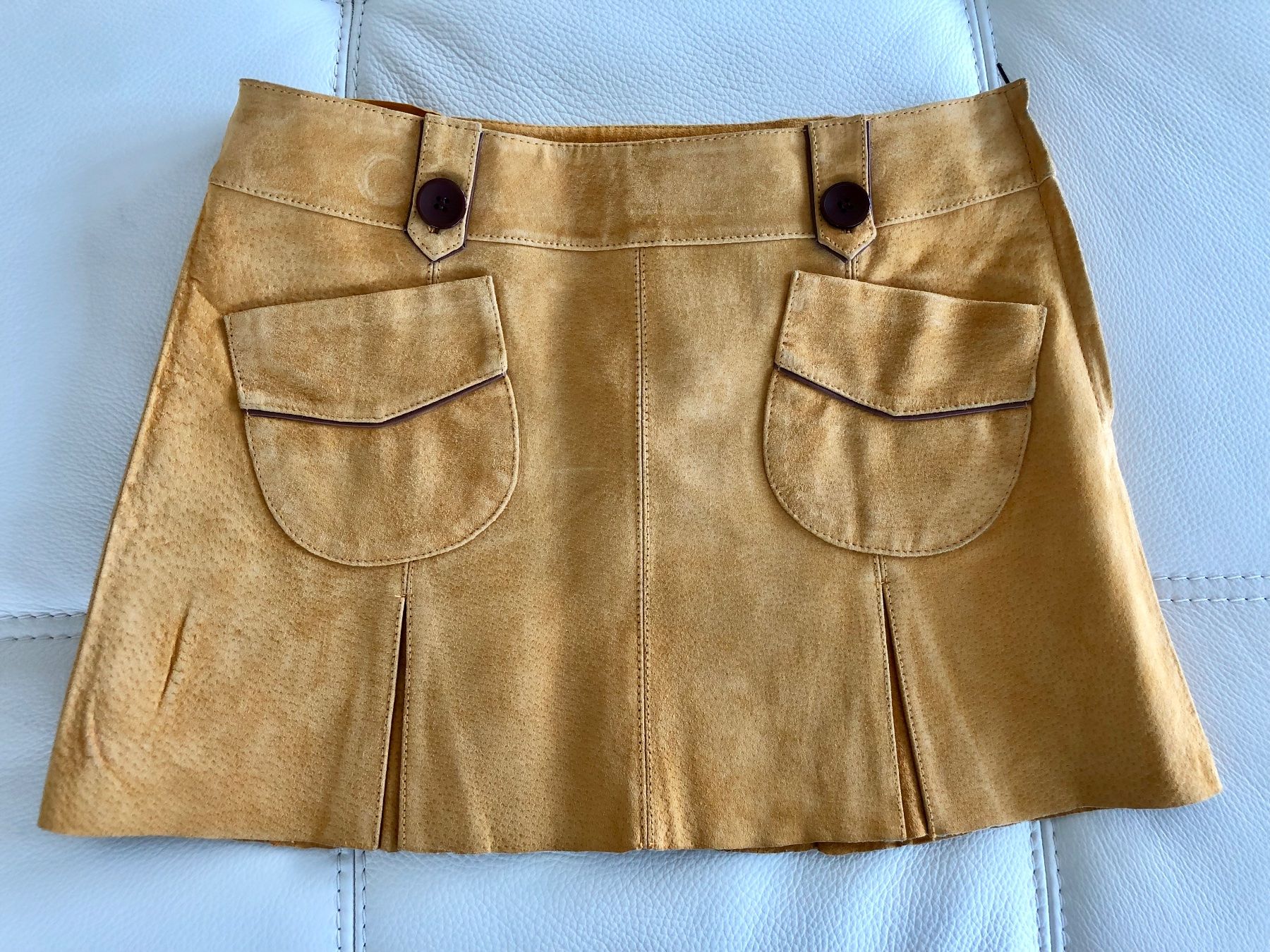 Vero Moda Röcke: GENUINE SUEDE MINI SKIRT, SIZE XS – Gebraucht aus Forch von ele_9gsf