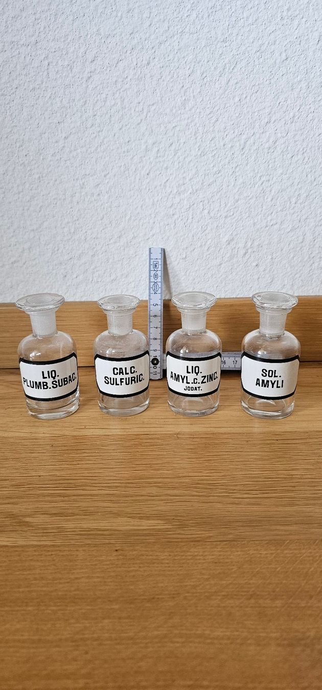 Accessori da laboratorio: 26 Stück alte Apothekenflaschen – Usato da Birmensdorf ZH venduto da Croftilein 1