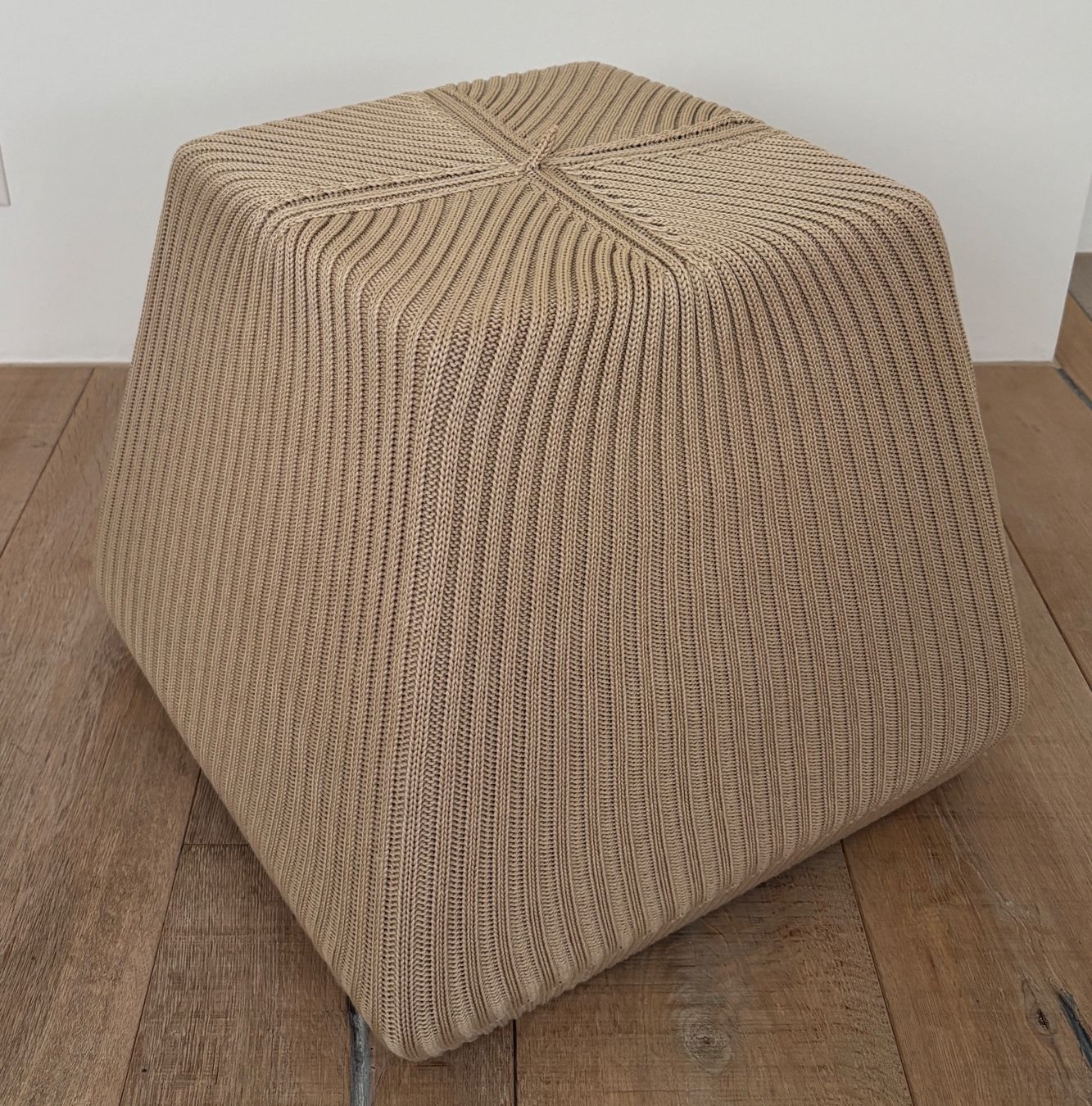 Sgabelli: CASALIS Design Hocker BONNET - 30 x 30 x 38 cm – Usato da Bottmingen venduto da marktplatz-moebel