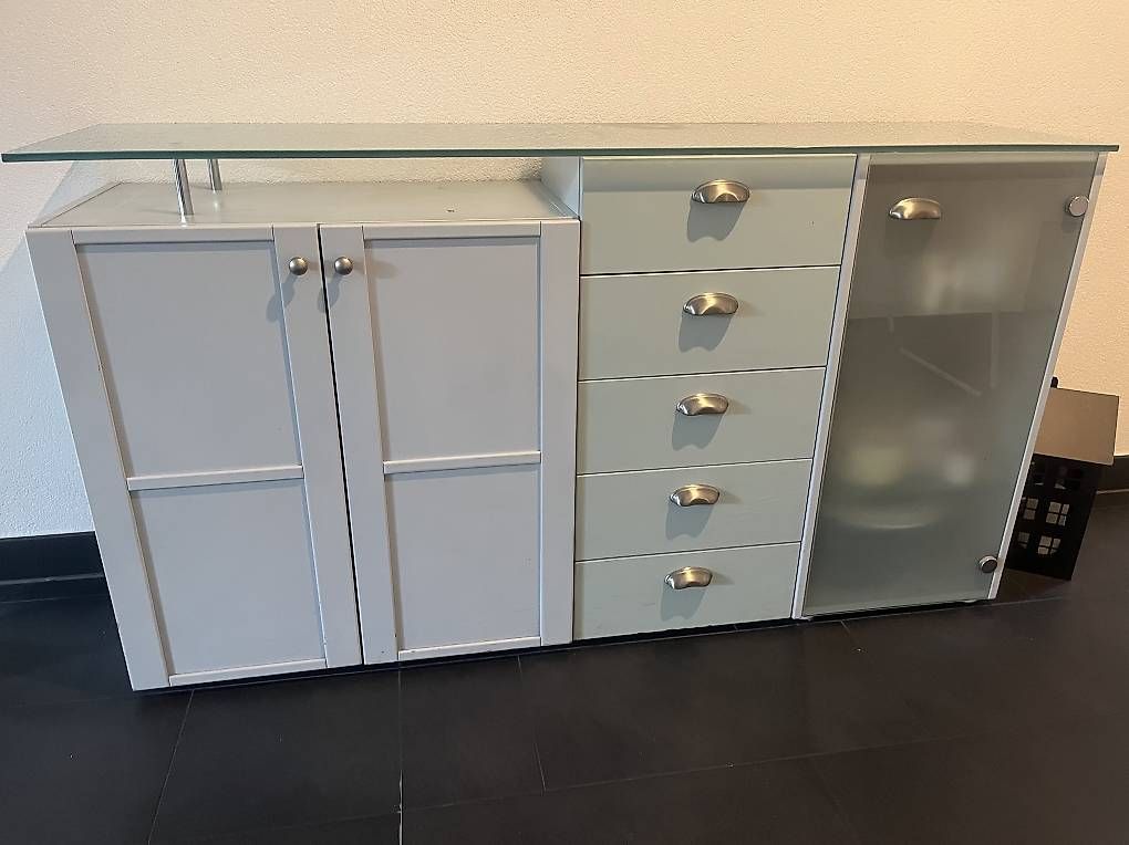 Credenze: Sideboard 3-Teilig, sehr gut gebraucht – Usato da Trimmis venduto da Matdor