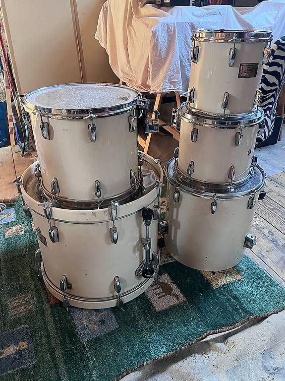 Strumenti musicali: Pearl Master Studio Birch Drum Komplettset – Usato da Winterthur venduto da MyNameisEarl