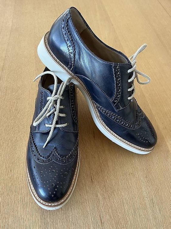 Chaussures femmes: Lederschuhe Grösse 37 – D'occasion à Roggwil BE par KarotteV 1