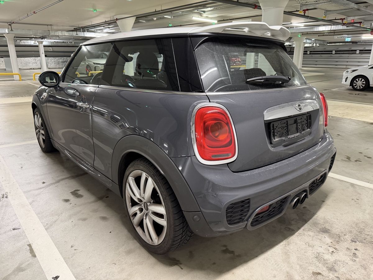 Mini Automobili: Mini Cooper JCW - 231Ps – Usato da Zürich venduto da YarosBaros 2