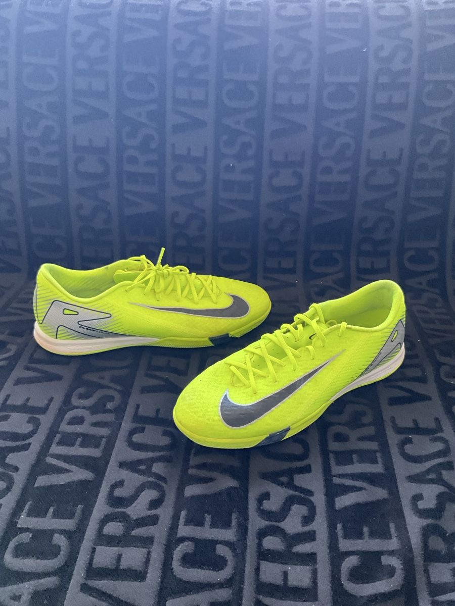 Scarpe da uomo: Nike Performance ZOOM VAPOR 16  – Nuovo (secondo la descrizione) da Zürich venduto da thovala