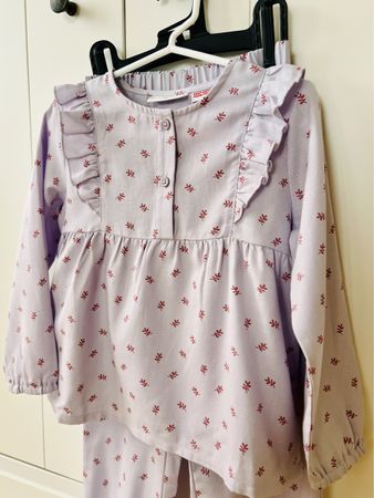 Mango, 104, Pyjama set, Lila und Blumen, neu