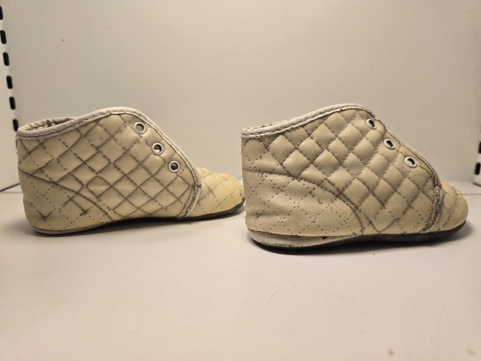 Scarpe per ragazzi: Vintage Krabbelschuhe. – Usato da winterthur venduto da Sammlerecke 1