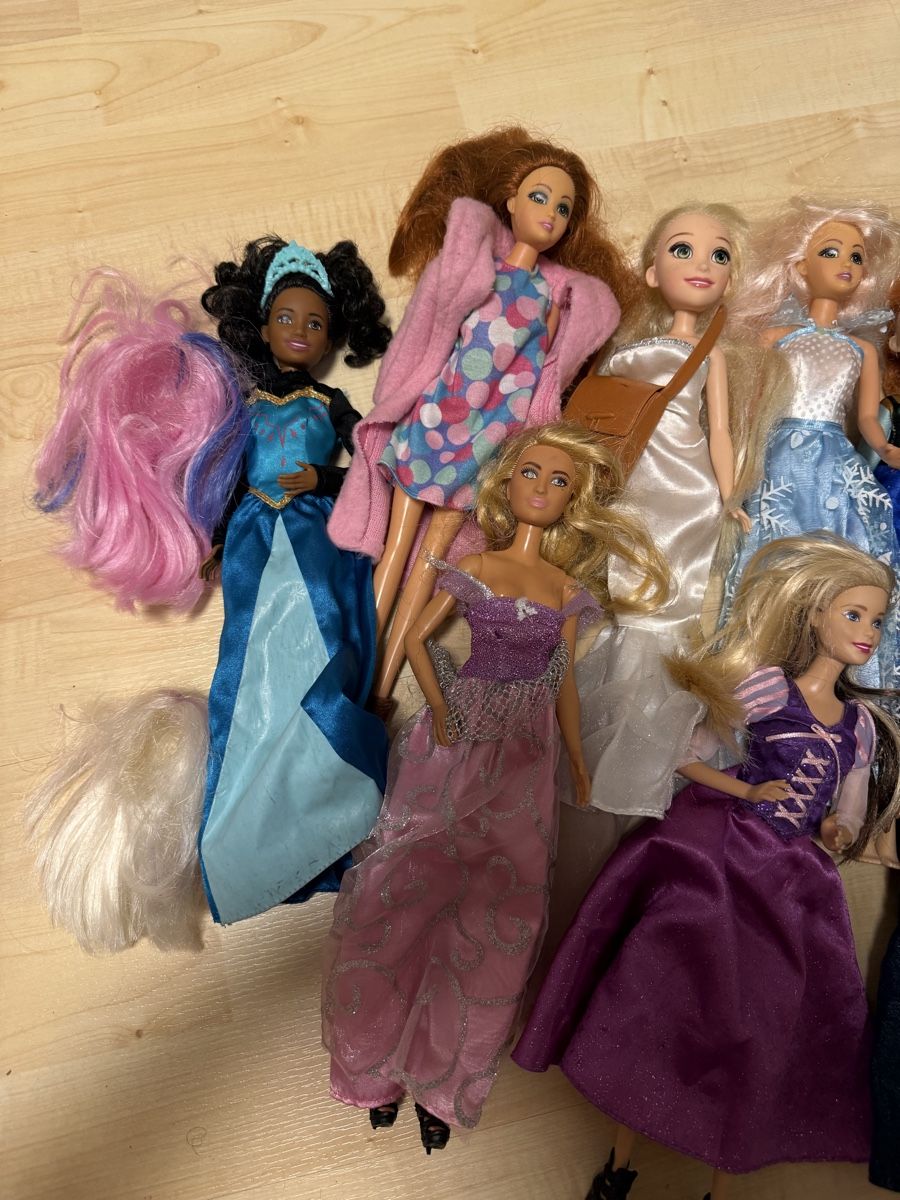 Spielzeuge: Barbie Puppen Set – Gebraucht aus Bassersdorf von em_mik18 4
