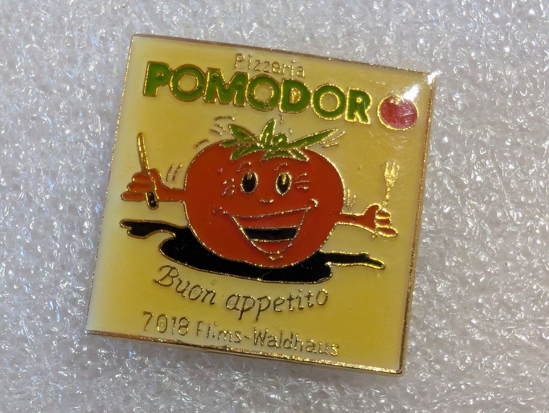 Plaquettes & Badges: Ansteckpin 295: Pomodor – D'occasion à Oppligen par Pin-Fall-Shop