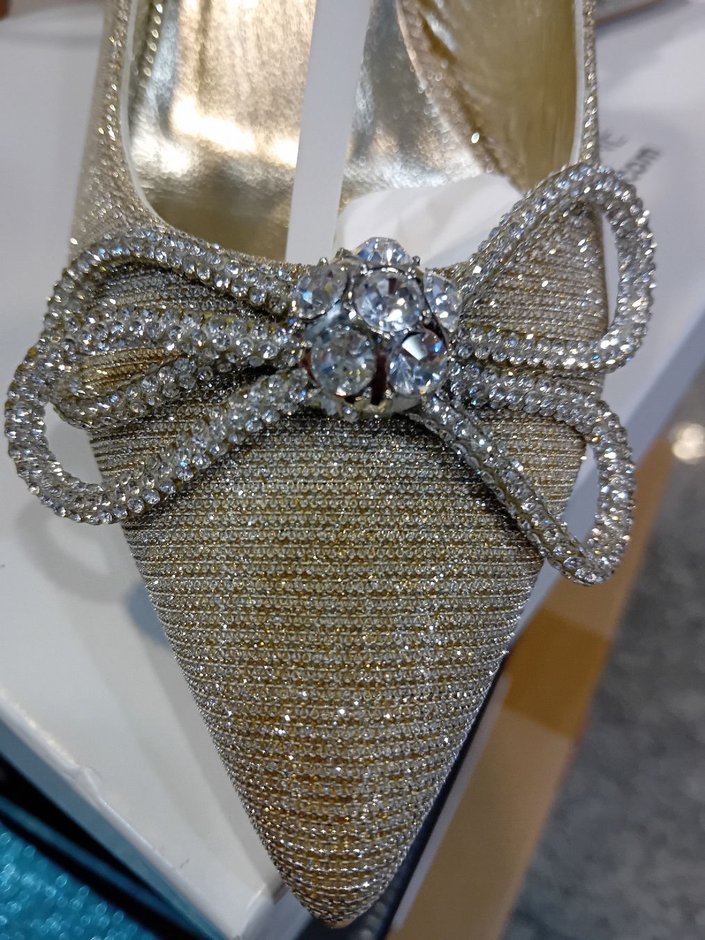Damenschuhe: BARCA glitter oro con fiocco, tg 36 NUOVE – Neu und originalverpackt aus Biasca von Old_6blh 1