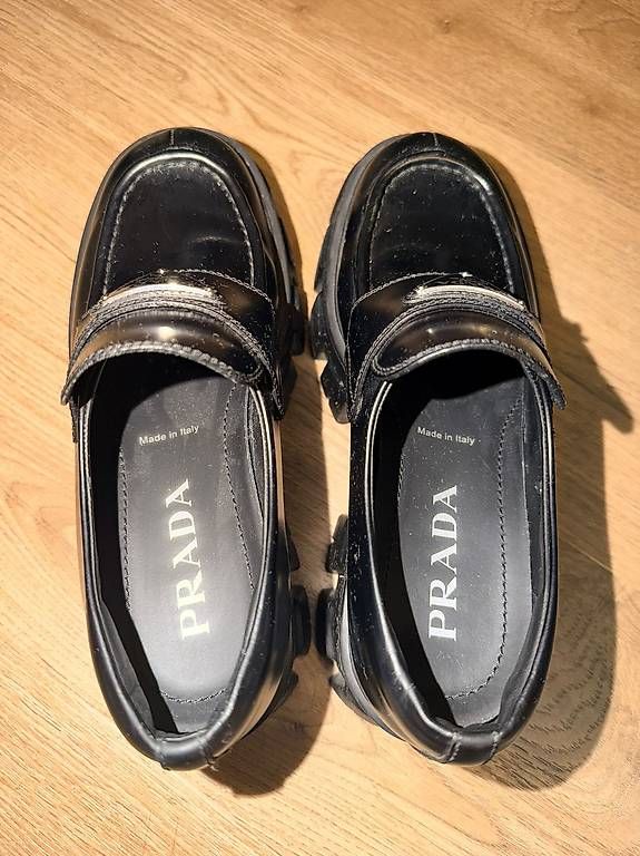Chaussures femmes: Prada Monolith Loafer – D'occasion à Bassersdorf par rub_hb6j 3